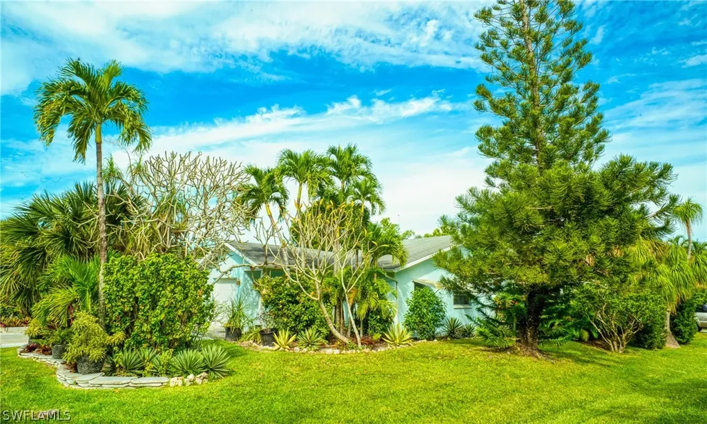 1667 Atlanta Plaza Drive Sanibel FL 33957