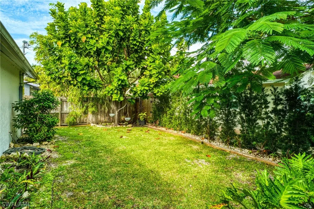 1667 Atlanta Plaza Drive Sanibel FL 33957