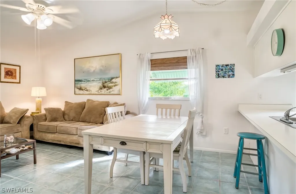 1667 Atlanta Plaza Drive Sanibel FL 33957