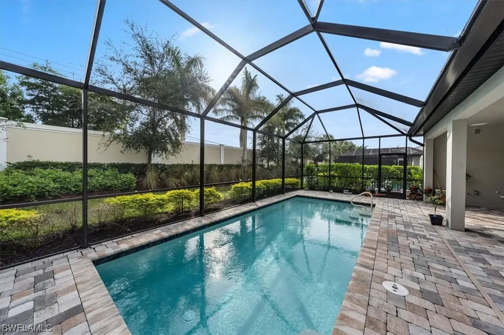 7266 Wilton Drive Naples FL 34109