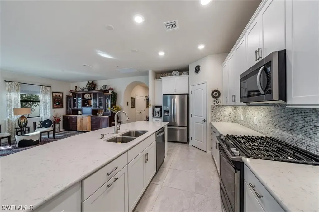 7266 Wilton Drive Naples FL 34109