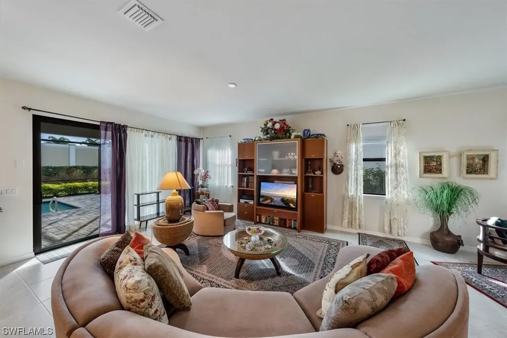 7266 Wilton Drive Naples FL 34109