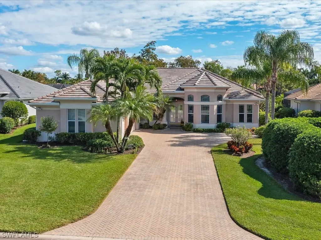 2746 Olde Cypress Drive Naples FL 34119