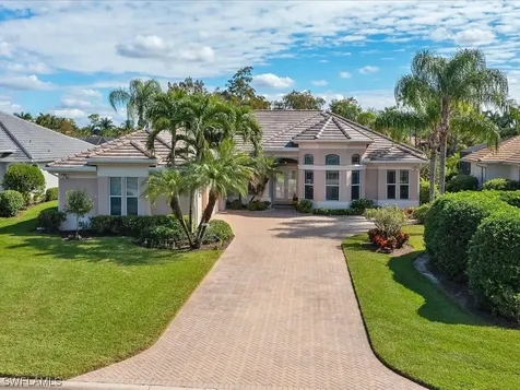 2746 Olde Cypress Drive Naples FL 34119