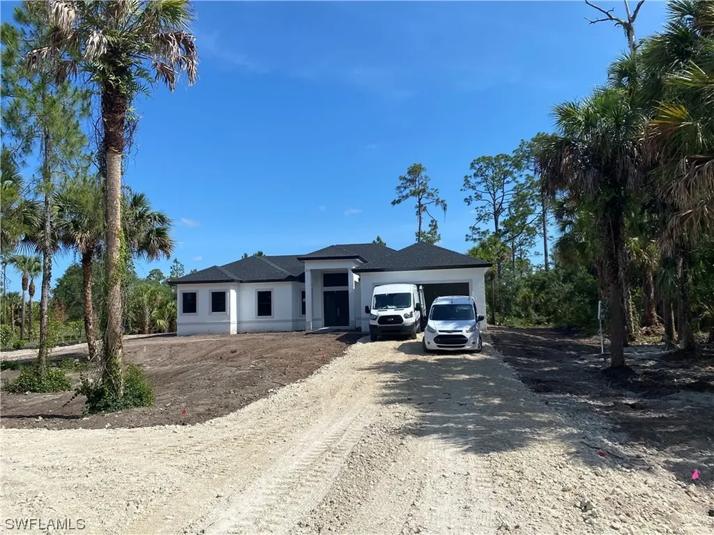 2433 4th Avenue NE Naples FL 34120