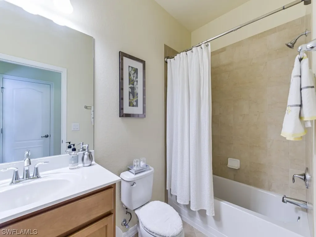 2061 Fairmont Lane Naples FL 34120