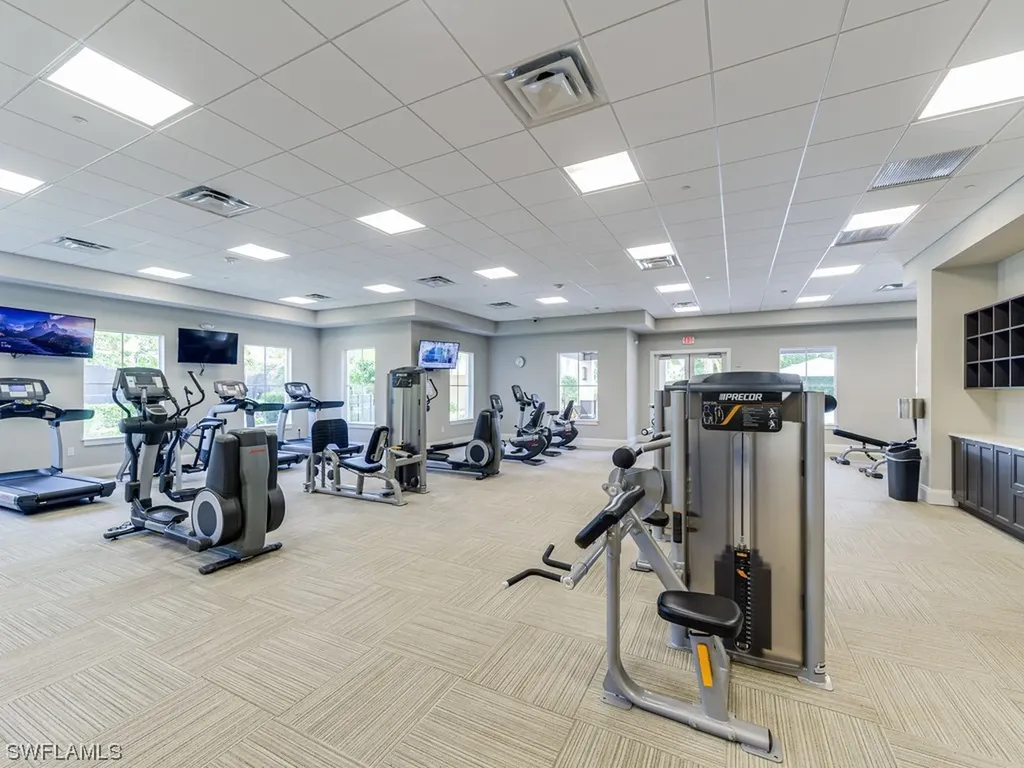 2061 Fairmont Lane Naples FL 34120