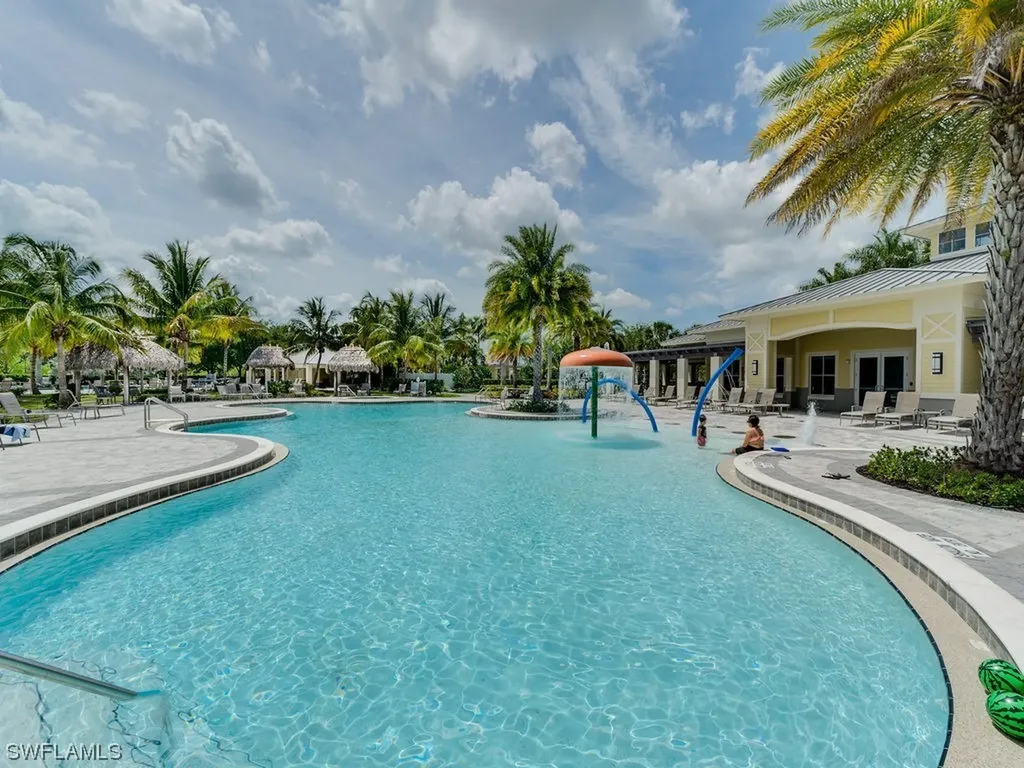 2061 Fairmont Lane Naples FL 34120