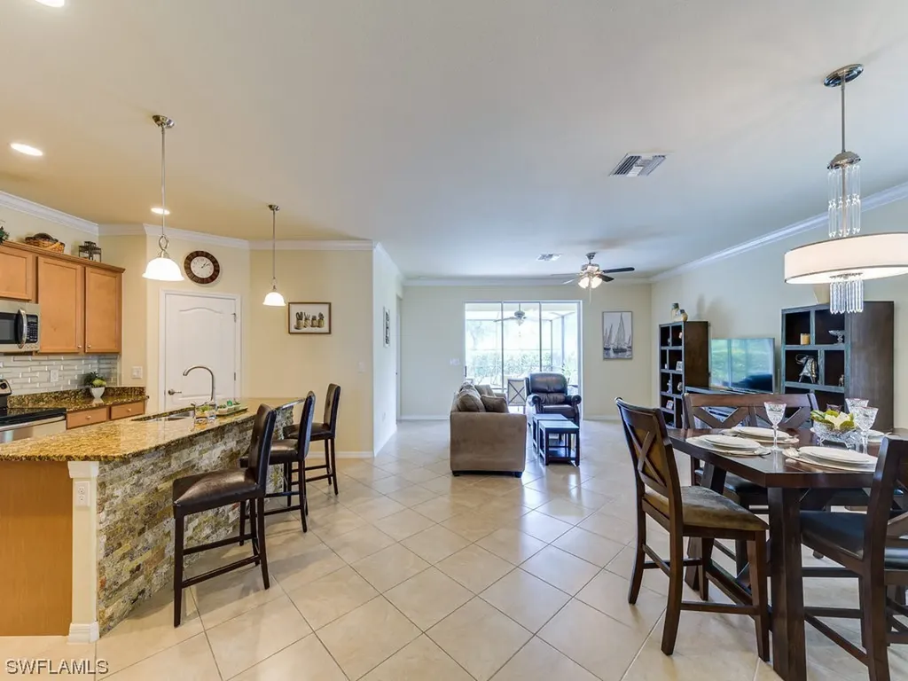 2061 Fairmont Lane Naples FL 34120