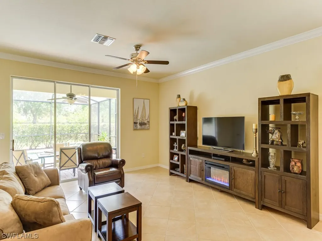 2061 Fairmont Lane Naples FL 34120