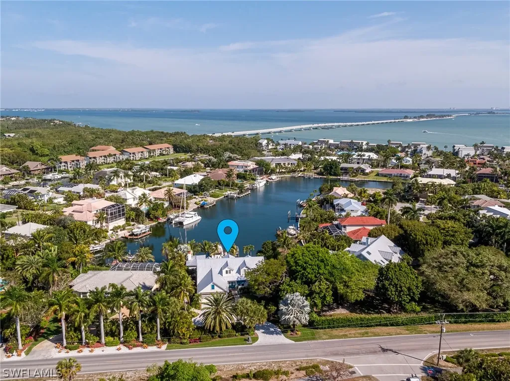 750 Periwinkle Way Sanibel FL 33957