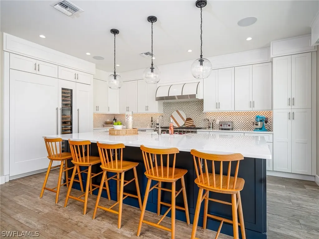 750 Periwinkle Way Sanibel FL 33957
