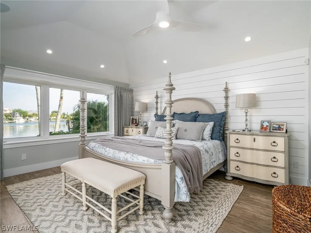 750 Periwinkle Way Sanibel FL 33957