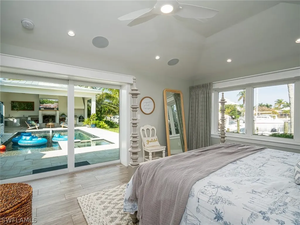 750 Periwinkle Way Sanibel FL 33957