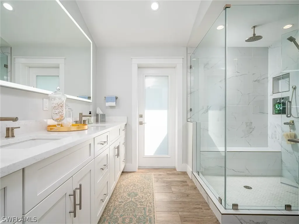 750 Periwinkle Way Sanibel FL 33957