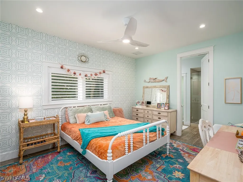 750 Periwinkle Way Sanibel FL 33957