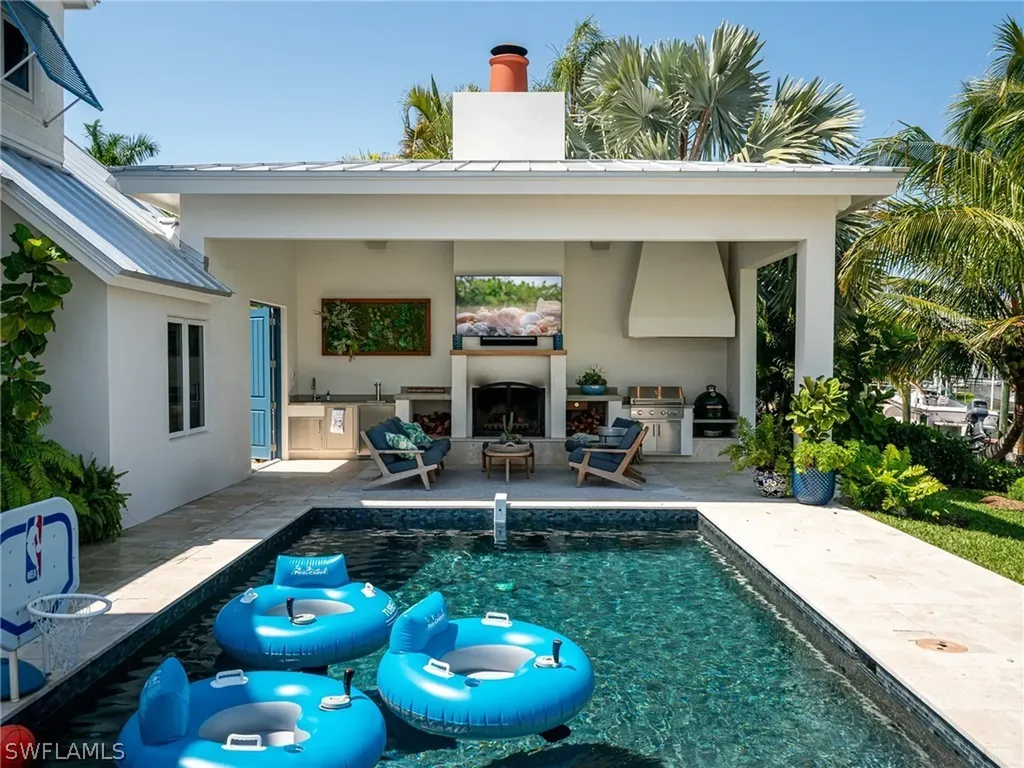 750 Periwinkle Way Sanibel FL 33957
