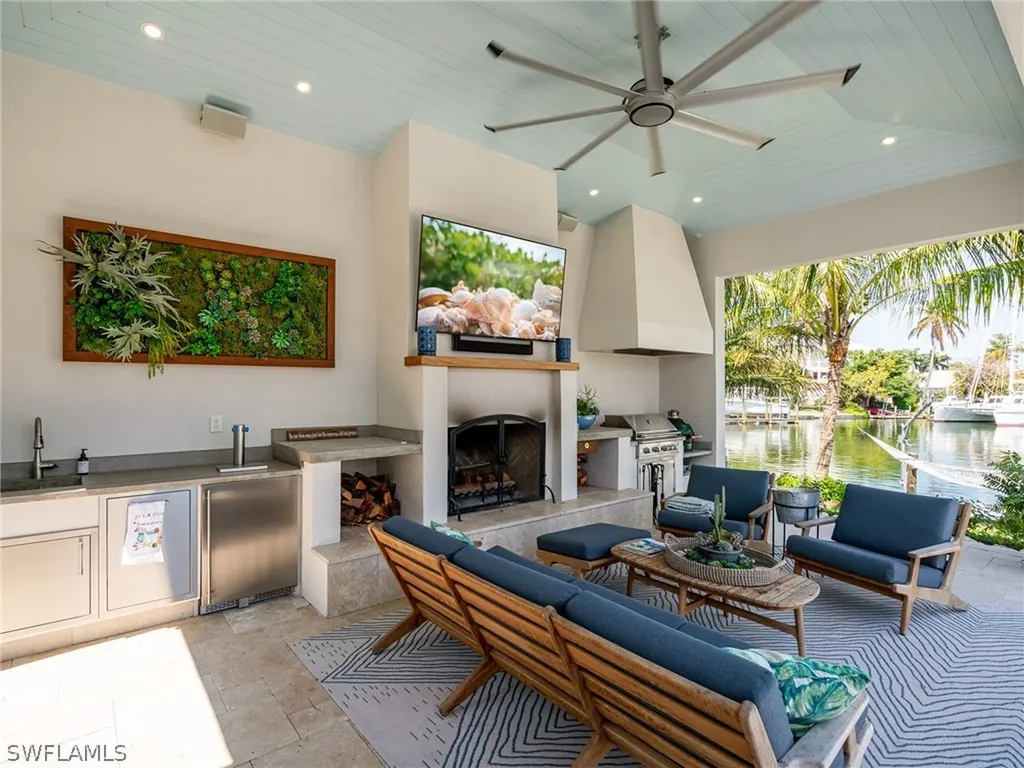 750 Periwinkle Way Sanibel FL 33957