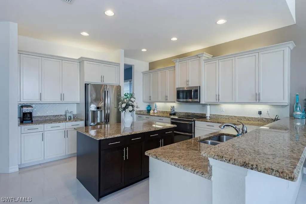 3335 Atlantic Circle Naples FL 34119