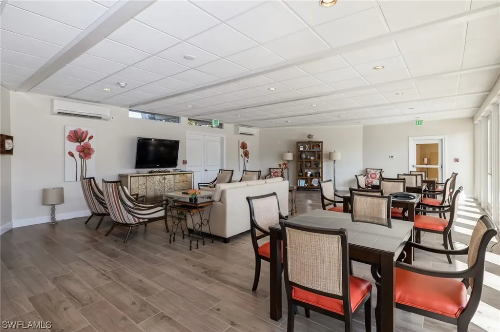 3410 Gulf Shore Boulevard N Naples FL 34103