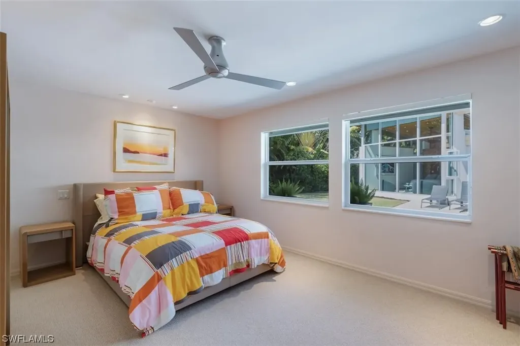 661 Broad Court N Naples FL 34102