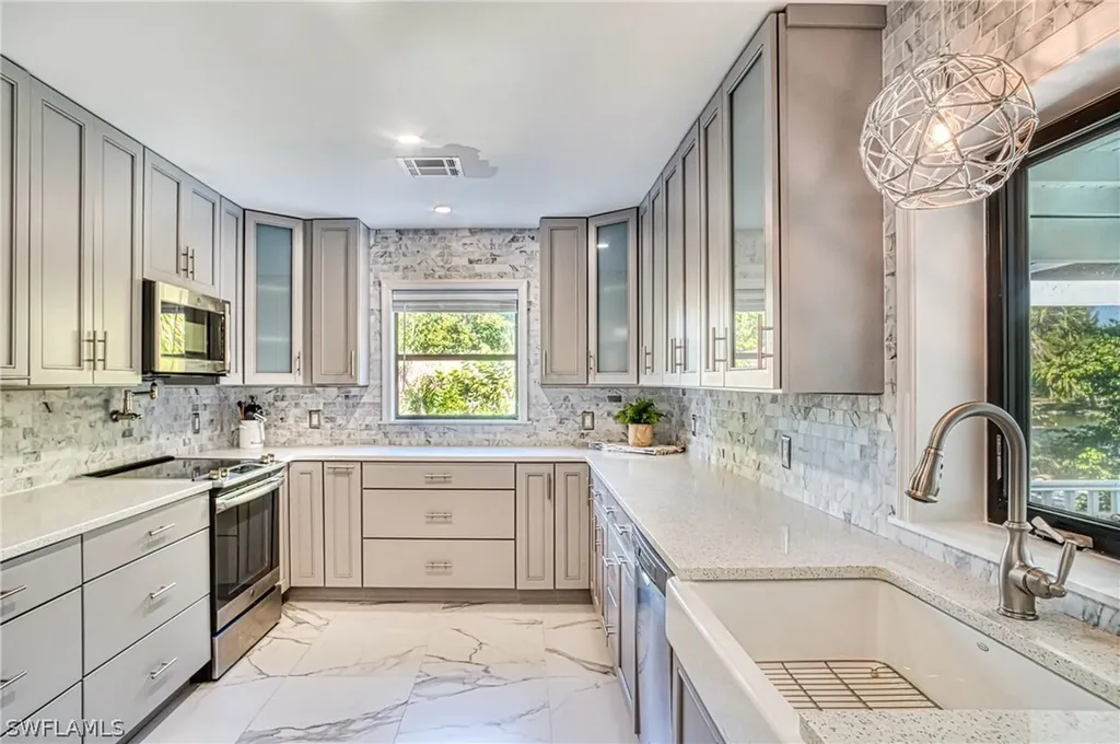 3010 W Gulf Drive Sanibel FL 33957