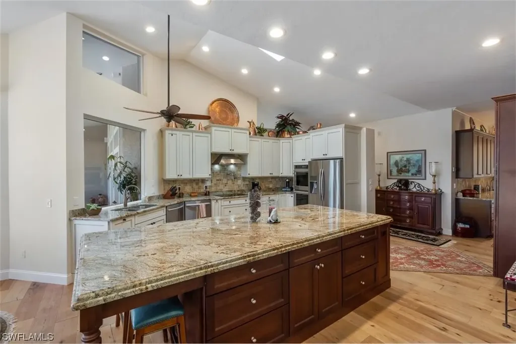 2008 Imperial Drive E Naples FL 34110