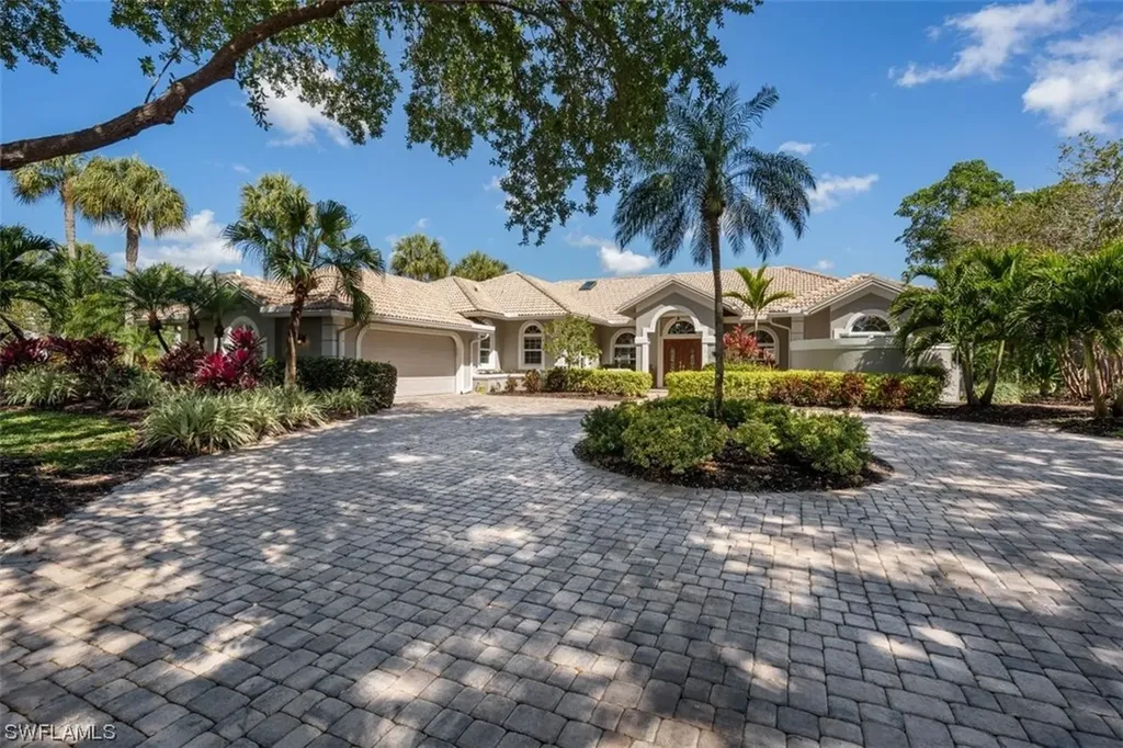 2008 Imperial Drive E Naples FL 34110