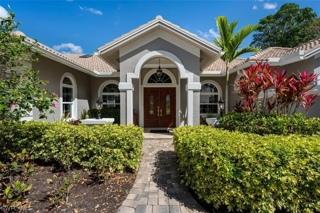 2008 Imperial Drive E Naples FL 34110