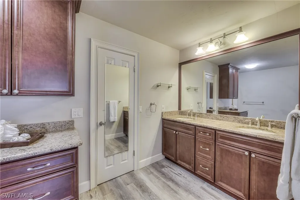 2470 King Arthurs Court Fort Myers FL 33912