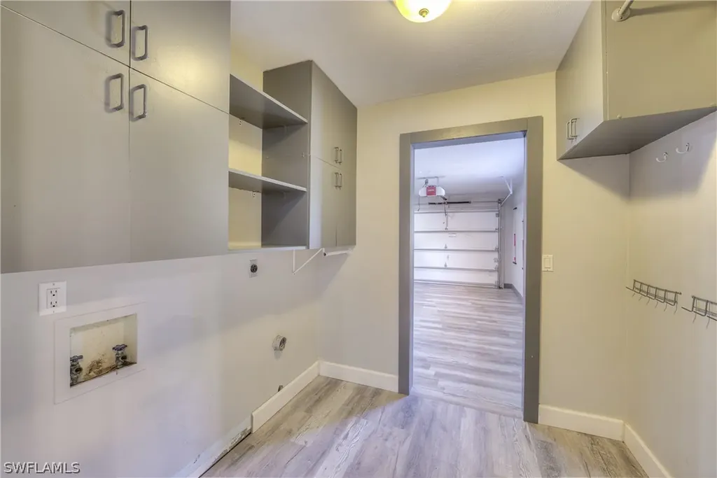 2470 King Arthurs Court Fort Myers FL 33912