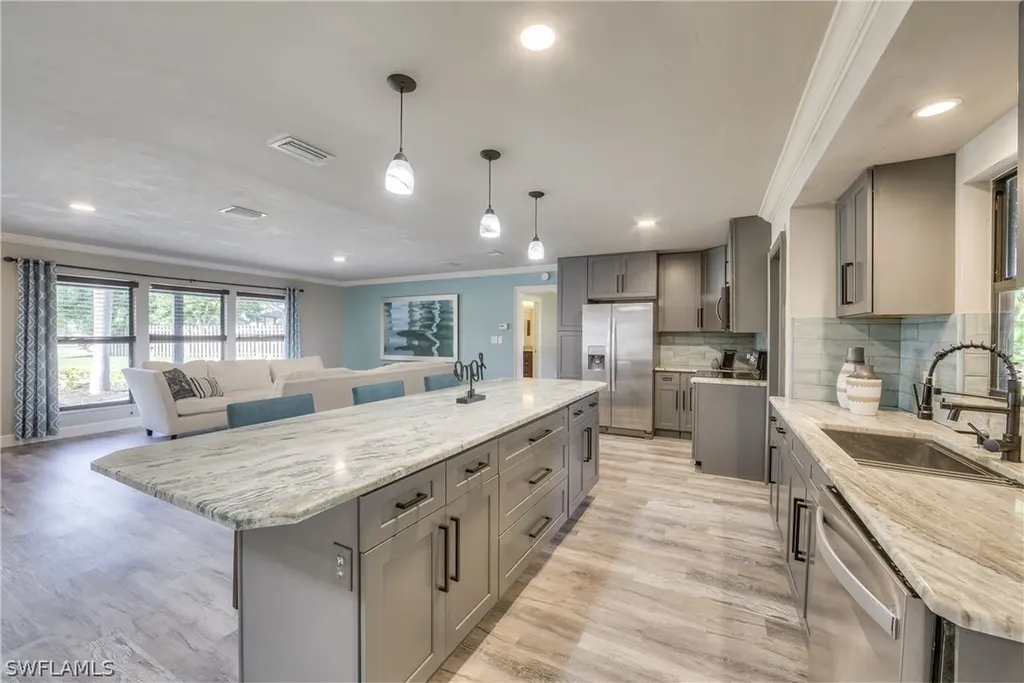 2470 King Arthurs Court Fort Myers FL 33912