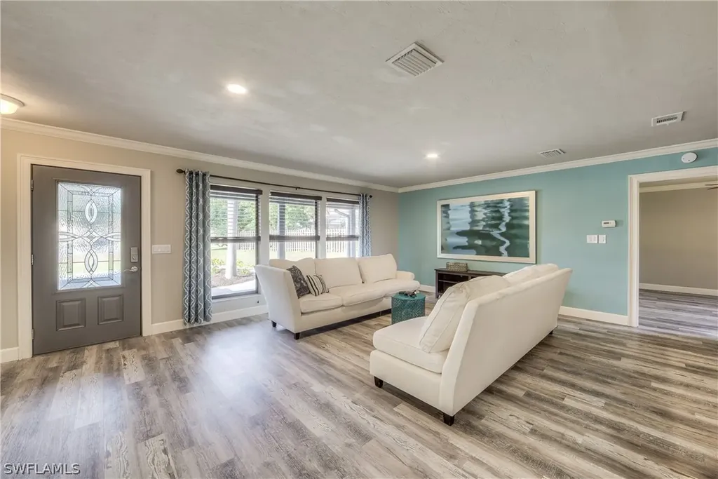 2470 King Arthurs Court Fort Myers FL 33912