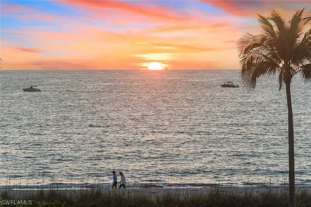 2401 Gulf Shore Boulevard N Naples FL 34103