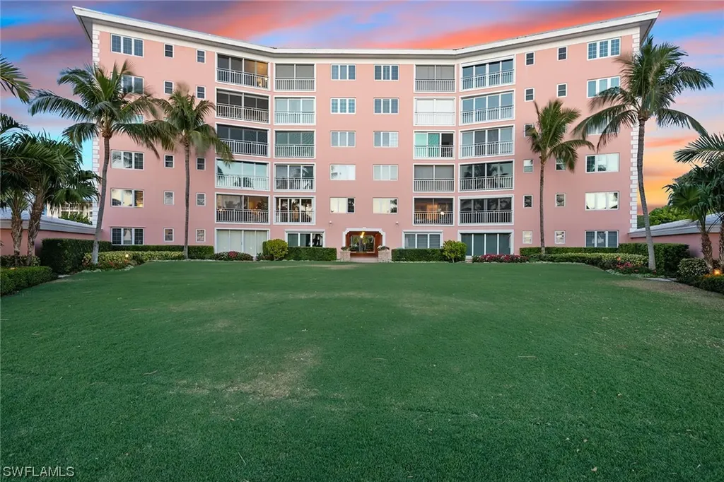 2401 Gulf Shore Boulevard N Naples FL 34103