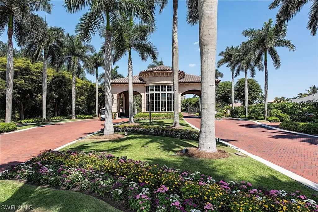8171 Bay Colony Drive Naples FL 34108