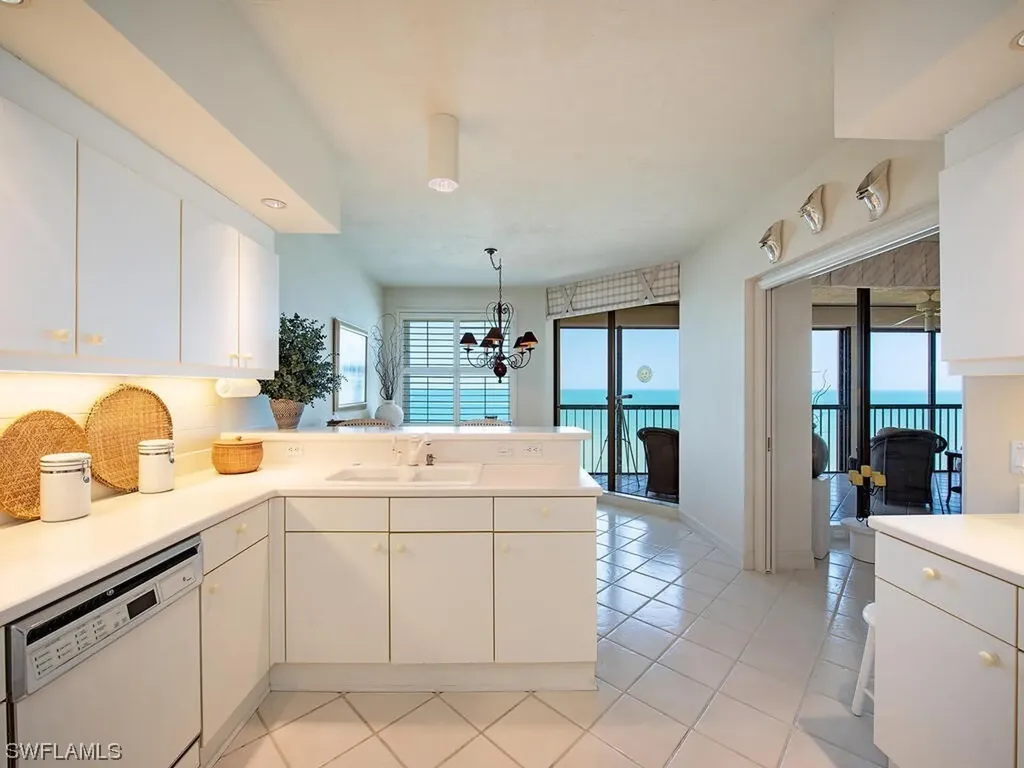 8171 Bay Colony Drive Naples FL 34108