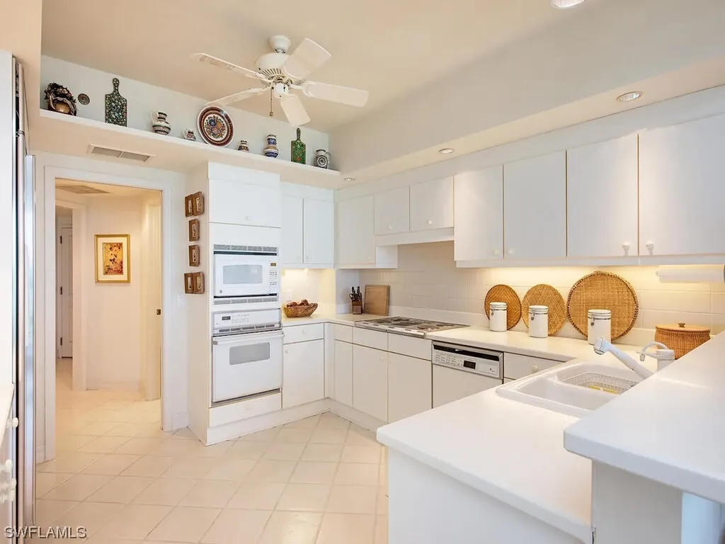 8171 Bay Colony Drive Naples FL 34108