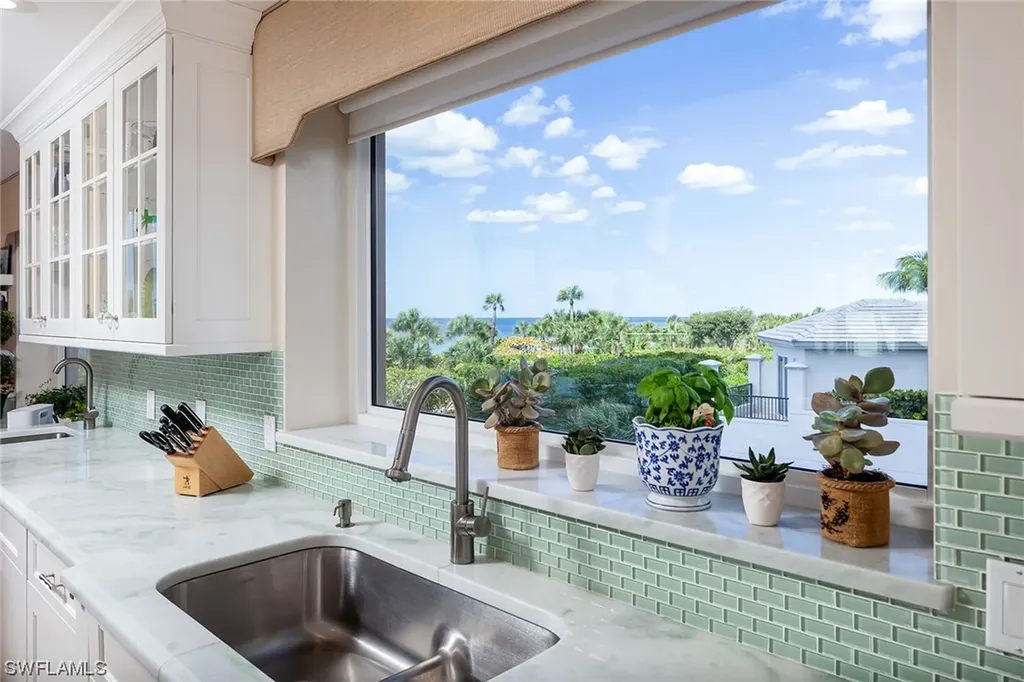 8231 Bay Colony Drive Naples FL 34108