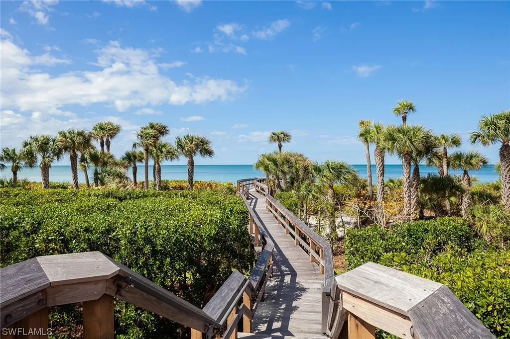 8231 Bay Colony Drive Naples FL 34108