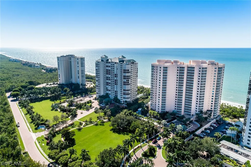 8231 Bay Colony Drive Naples FL 34108