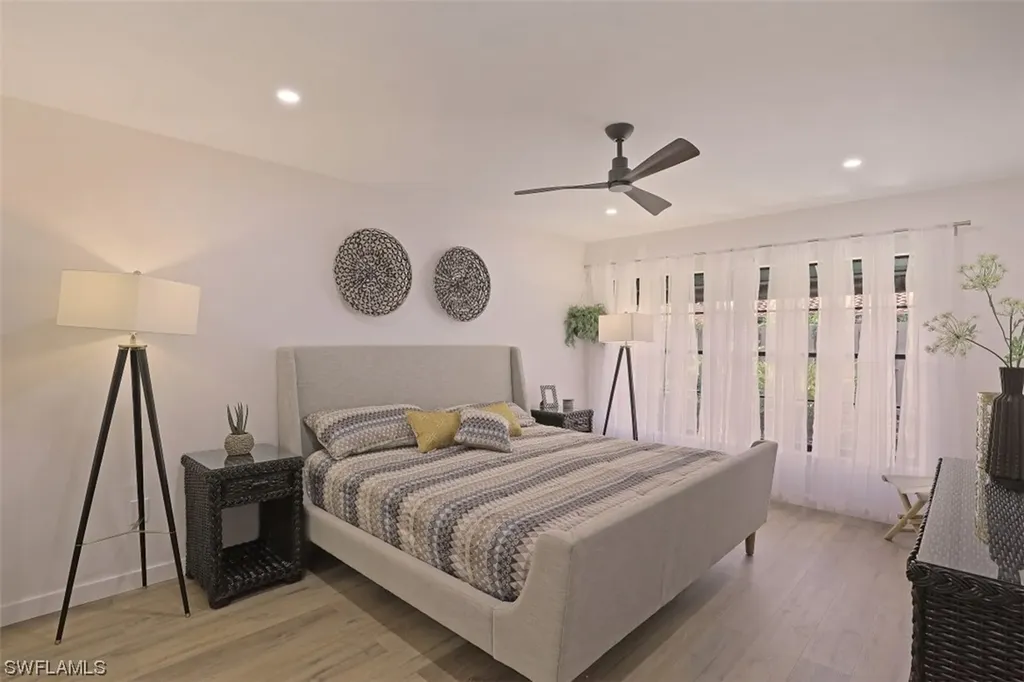 772 Reef Point Circle Naples FL 34108