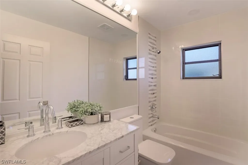 772 Reef Point Circle Naples FL 34108