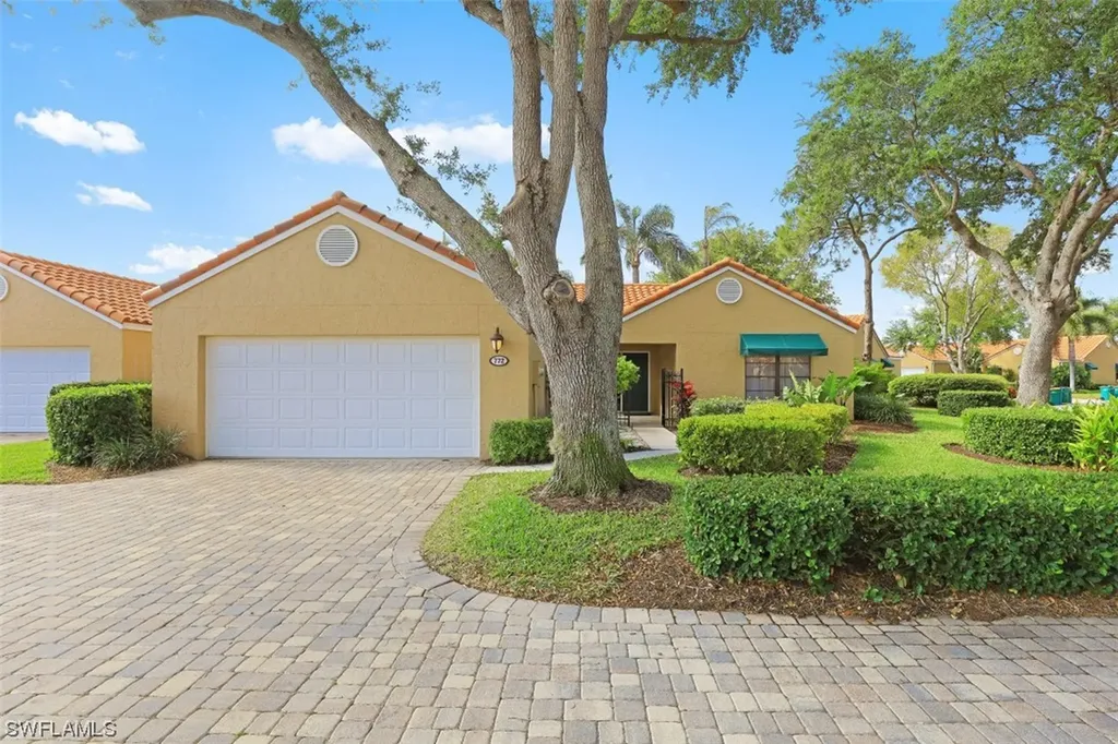 772 Reef Point Circle Naples FL 34108