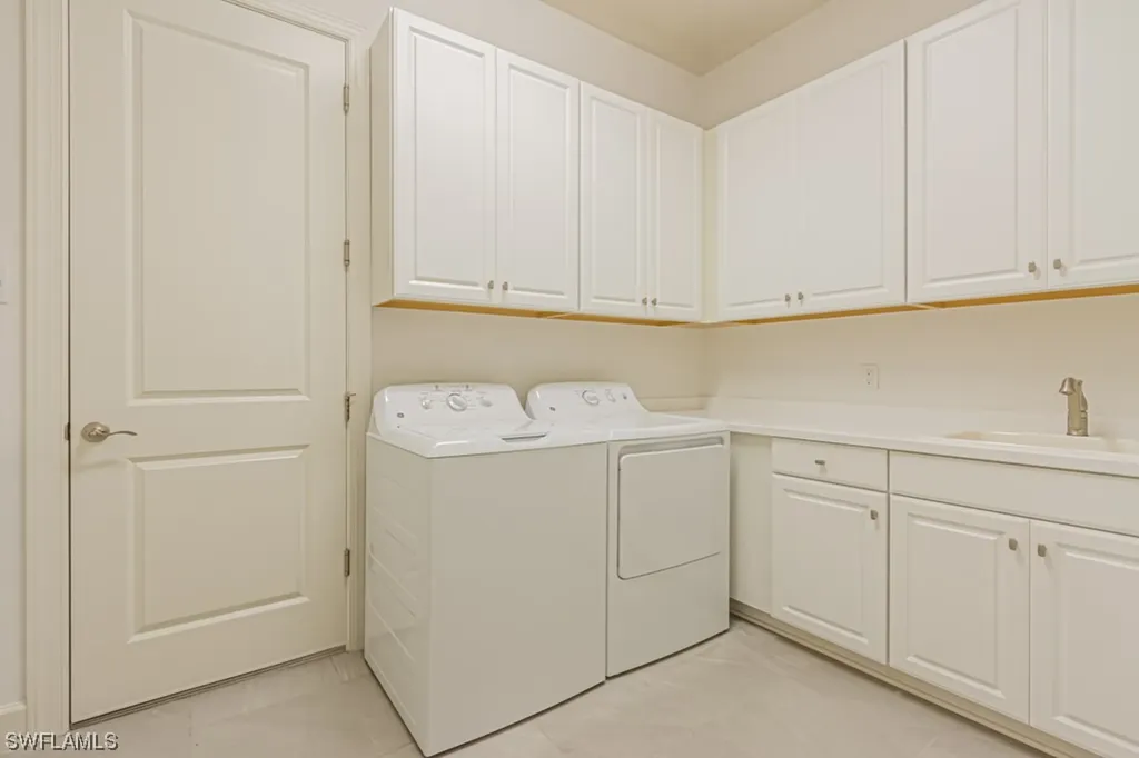 8657 Dilillo Court Naples FL 34119