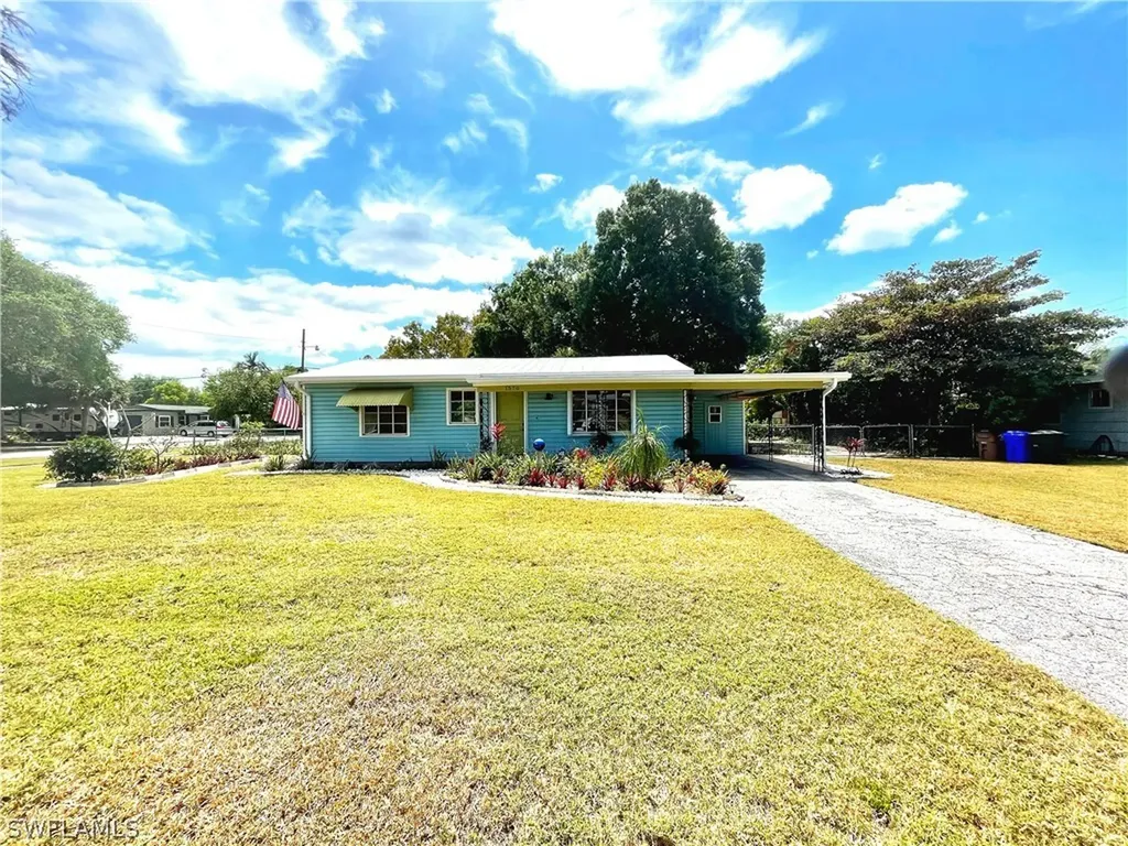 1570 Grove Avenue Fort Myers FL 33901