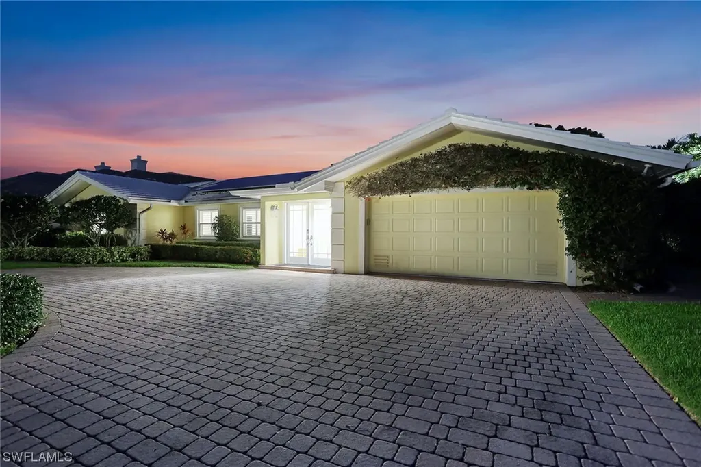 675 Regatta Road Naples FL 34103