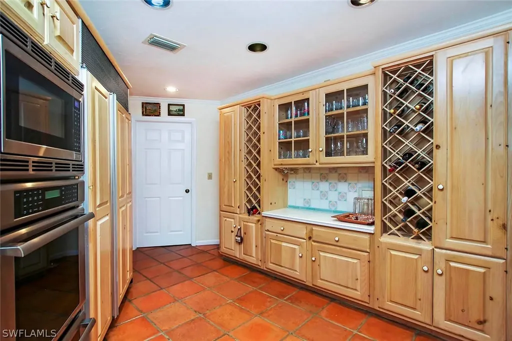 3385 Twin Lakes Lane Sanibel FL 33957