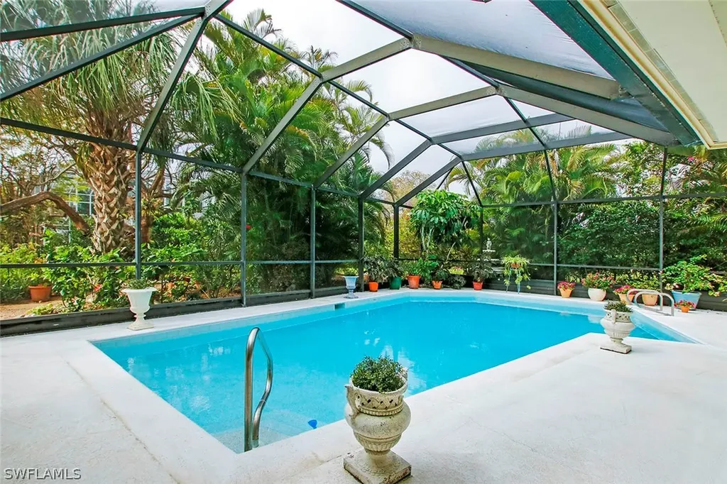 3385 Twin Lakes Lane Sanibel FL 33957