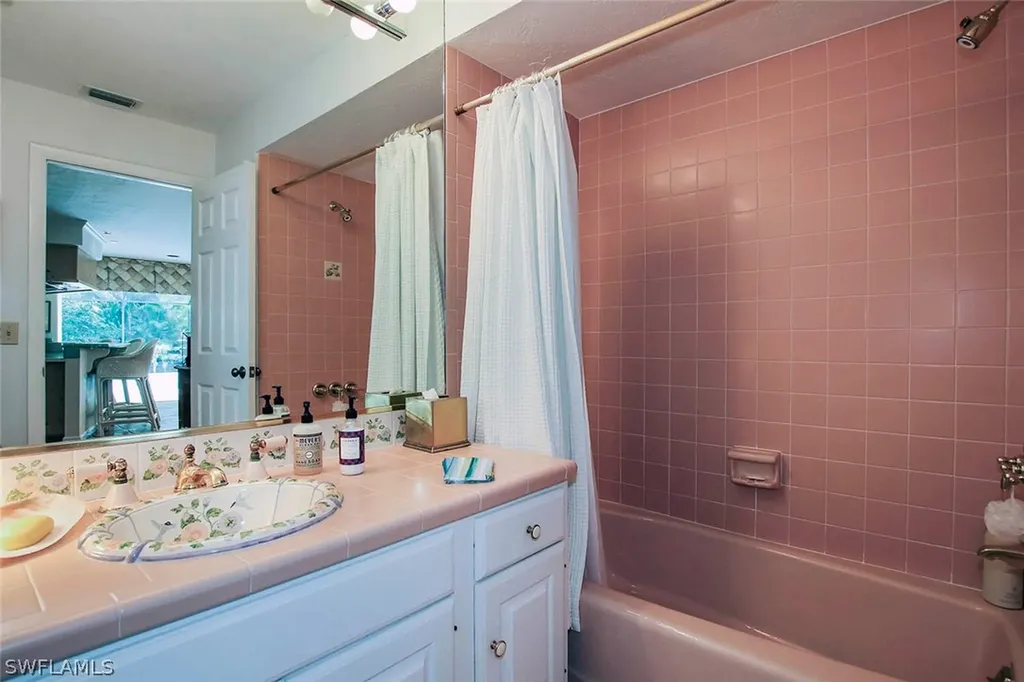 3385 Twin Lakes Lane Sanibel FL 33957